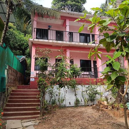 Est Hem Guesthouse Arambol Exterior foto