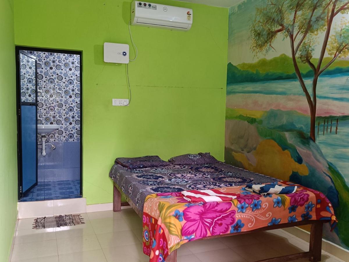 Est Hem Guesthouse Arambol Exterior foto